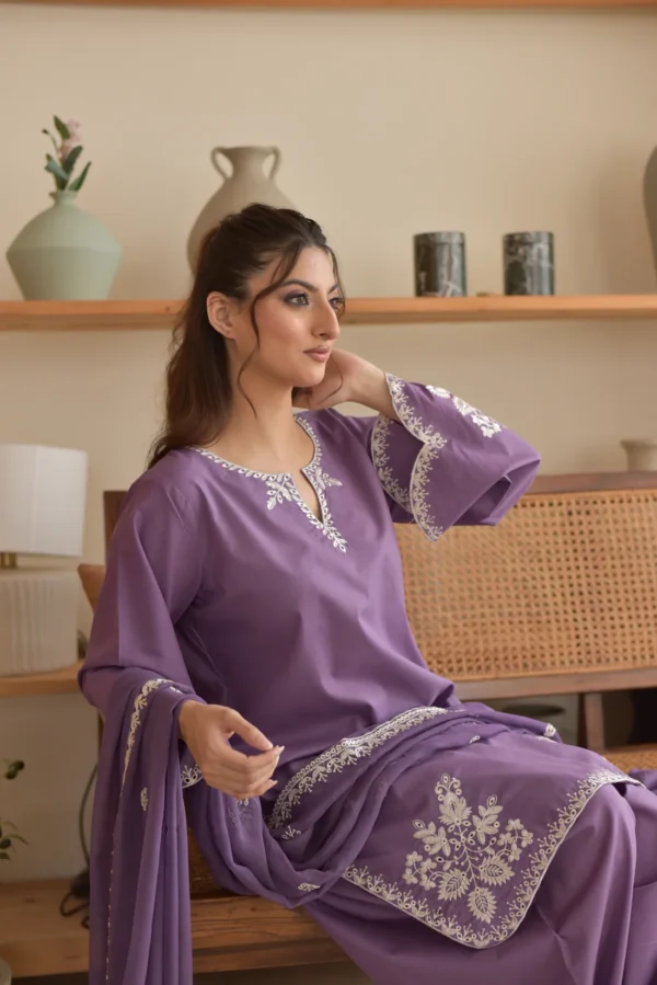 Zoha 3pc Lavender Suit Embroidery Detail