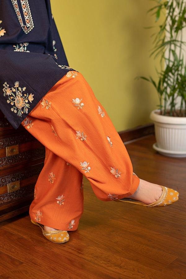 Urgue wear by the gorgeous actress dure fishan CLOSE